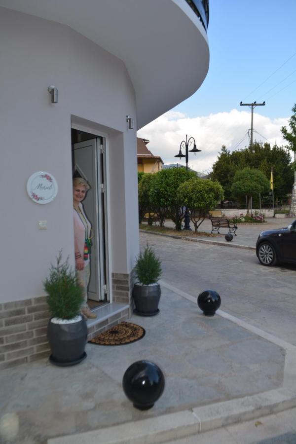 Marieli Apartment Perama  Buitenkant foto